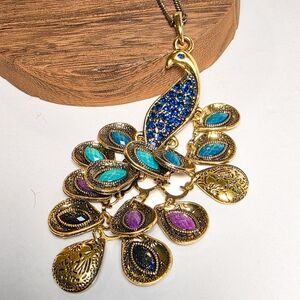 Pier 1 Jewelry Ornate Bollywood Boho Jewel Tone Peacock Pendant & Gold Necklace